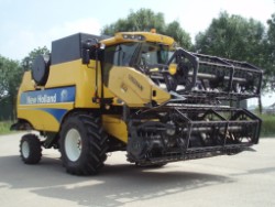 New Holland CSX 7060